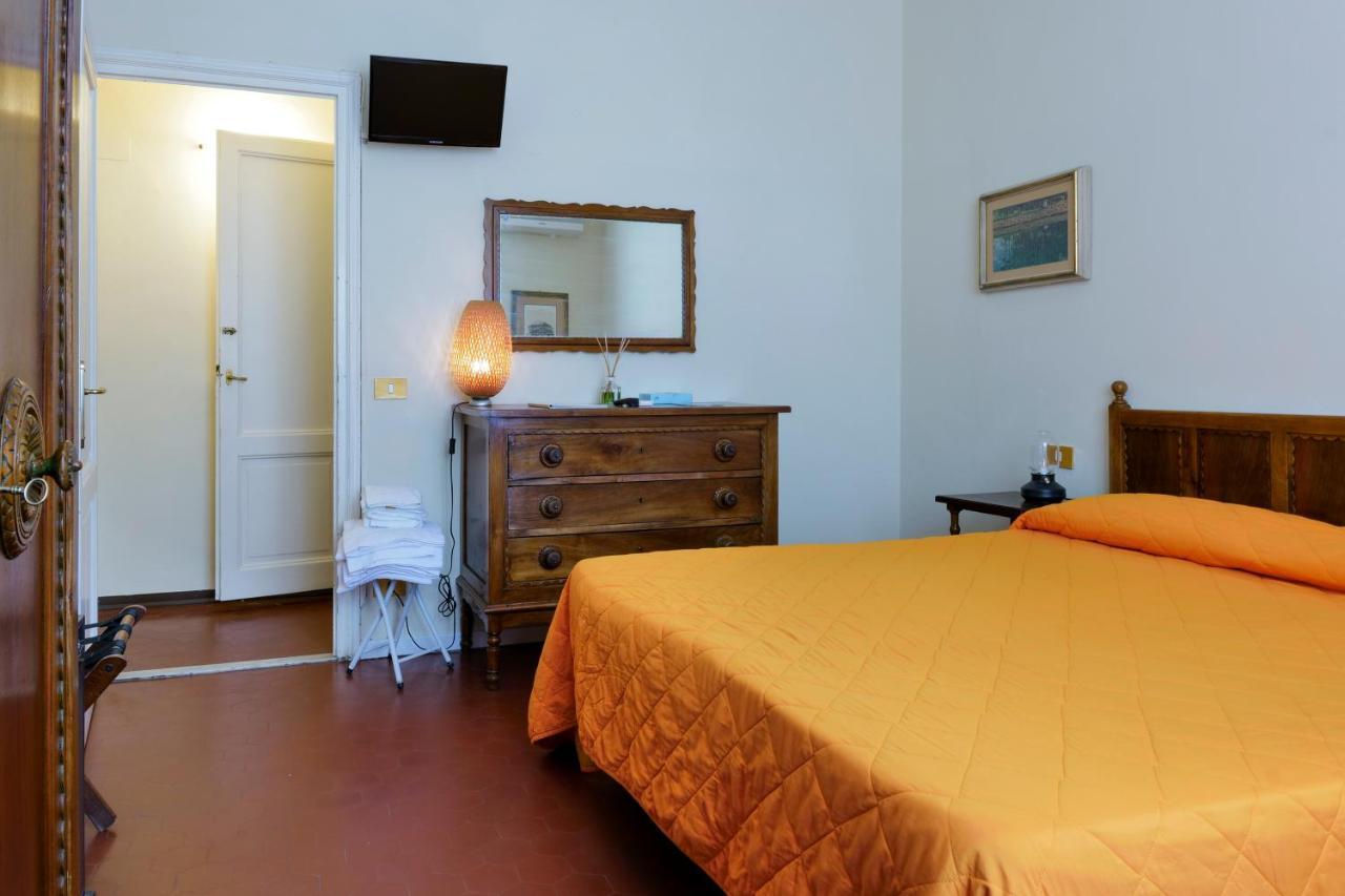 Hotel Club I Pini - Residenza D'Epoca In Versilia ليدو دي كامايوري المظهر الخارجي الصورة