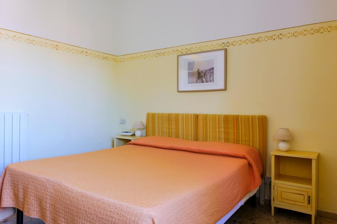 Hotel Club I Pini - Residenza D'Epoca In Versilia ليدو دي كامايوري المظهر الخارجي الصورة