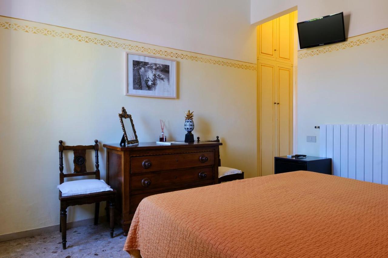 Hotel Club I Pini - Residenza D'Epoca In Versilia ليدو دي كامايوري المظهر الخارجي الصورة