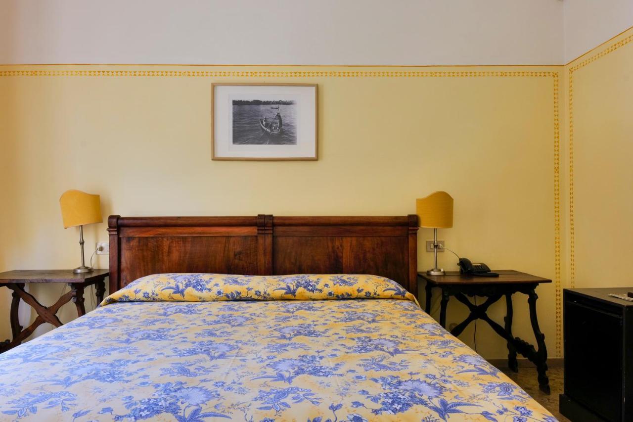Hotel Club I Pini - Residenza D'Epoca In Versilia ليدو دي كامايوري المظهر الخارجي الصورة