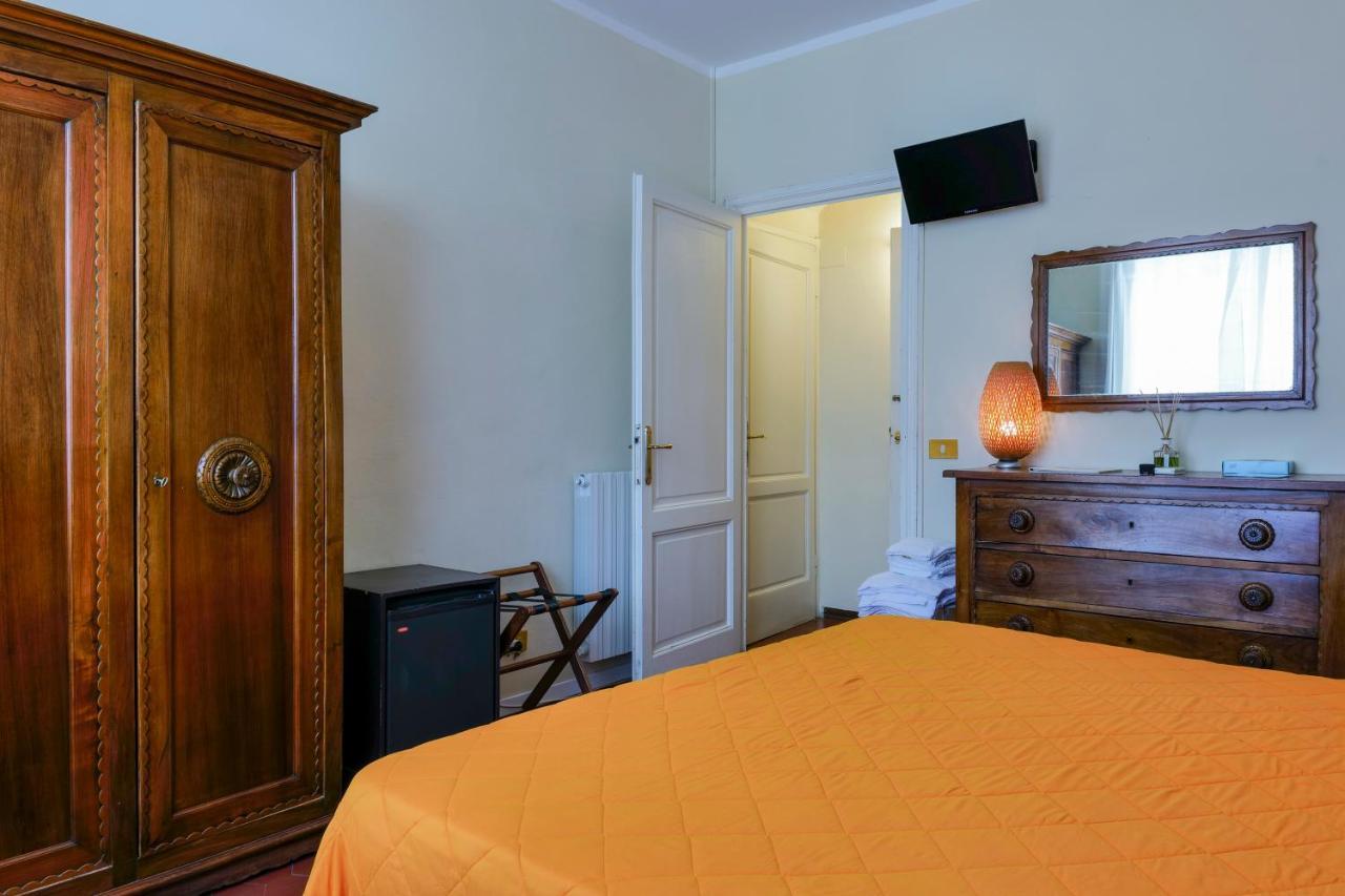 Hotel Club I Pini - Residenza D'Epoca In Versilia ليدو دي كامايوري المظهر الخارجي الصورة